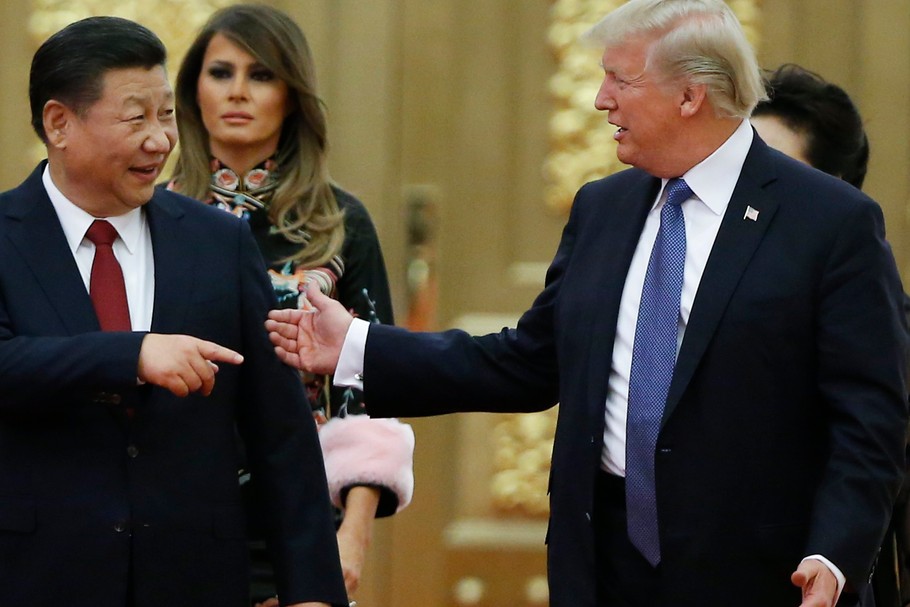 Prezydent USA Donald Trump i prezydent Chin Xi Jinping. Obydwa kraje ponoszą straty w wojnie handlowej