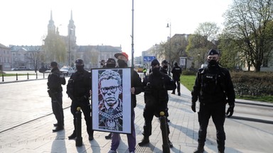 Protest przed siedzibą Sądu Najwyższego. Jedna osoba zatrzymana