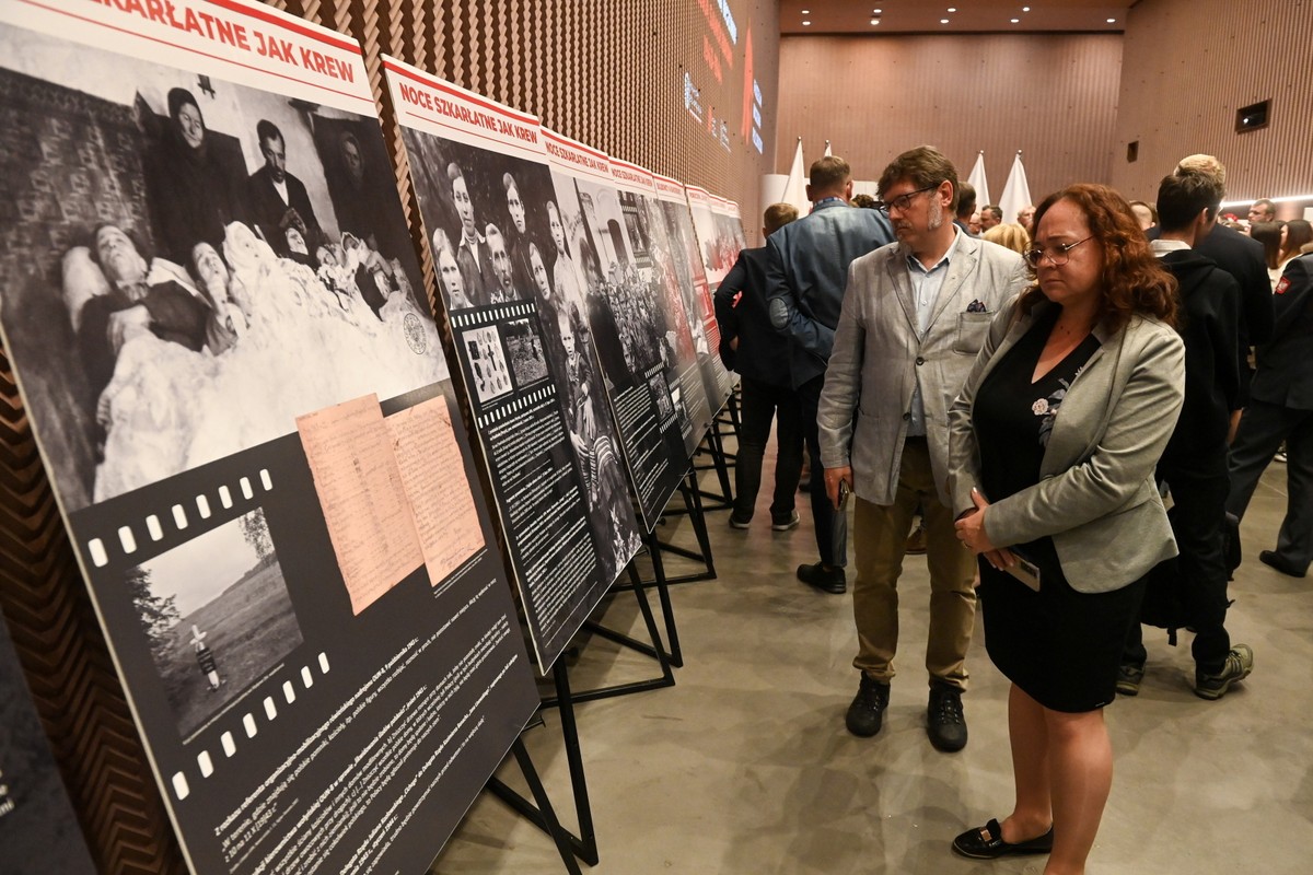 W piątek, 11 lipca, w Muzeum Wojska Polskiego na Cytadeli Warszawskiej otwarto wystawę "Ludobójstwo na Wołyniu i polska samoobrona 1943 - 1944. Wołyń 1943 - 1944" .