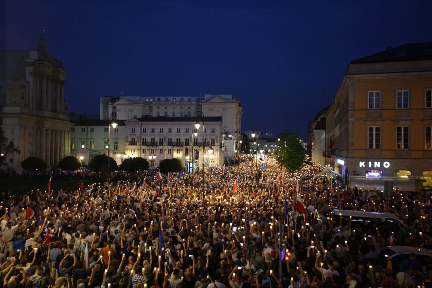 Chcemy weta - manifestacja pod Palacem Prezydenckim