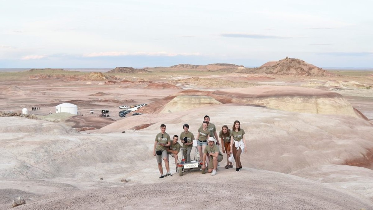 Łazik marsjański zbudowany przez studentów Politechniki Wrocławskiej zajął trzecie miejsce podczas prestiżowych zawodów University Rover Challenge w USA. Wygrał inny projekt z Polski zrealizowany przez studentów z Politechniki Rzeszowskiej. Drugie miejsce zajęli Amerykanie.