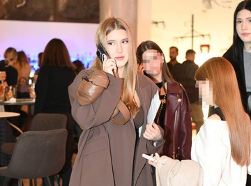 Nakon intimnih kadrova sa dečkom, Lena Marinković pokazala kako izgleda u bikiniju! Ćerku Goce Tržan nazivaju srpskom Tejt Mekrej