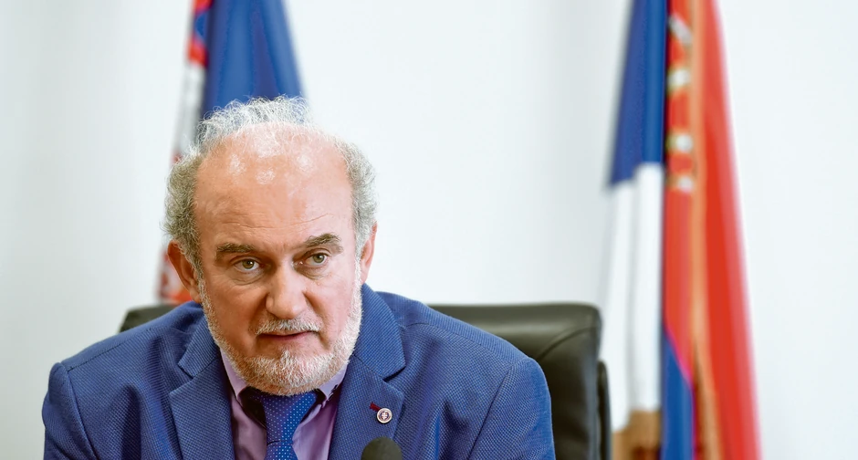 Poverenik Milan Marinović