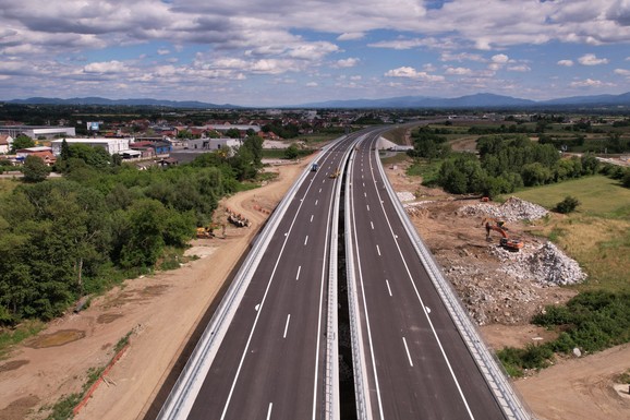 VOZAČI, OPREZ ŠIROM SRBIJE! Radovi na auto-putevima i važnim deonicama, s petlja Preljina zatvorena do OVOG dana