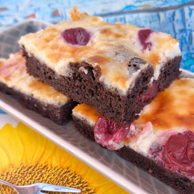 Meggyes brownie cheesecake cukormentesen