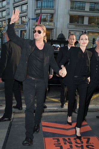 Brad Pitt i Angelina Jolie na premierze w Paryżu