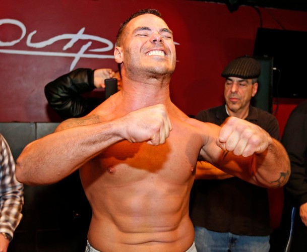 Bokserzy weszli na wagę. Szpilka lżejszy od Mollo