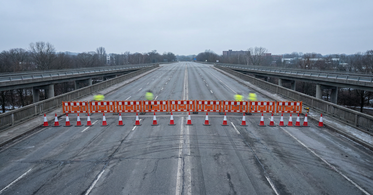Vollsperrung-der-A52-Ruhrtalbr-cke-legt-Verkehr-zwischen-Ruhr-und-Rhein-lahm