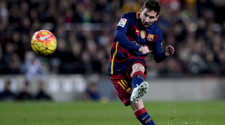 Lionel Messi közelről és távolról is veszélyes tud lenni /Fotó: AFP