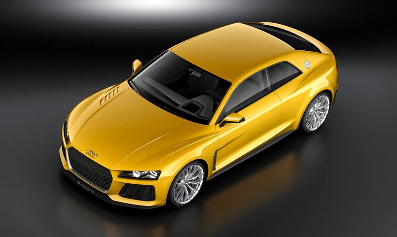 Audi Sport quattro concept to prototyp, którym koncern z Ingolstadt po 30 latach przypomina najsłynniejsze Audi w historii motoryzacji, czyli Sport quattro. Napompowane nadkola wypełniają po brzegi koła o rozmiarze 21cali. Podobnie jak w przodku zwisy są krótkie a karoseria dwudrzwiowa, przyczajona przy asfalcie (1386 mm od ziemi do czubka dachu). Przy rozstawie osi 2784 mm, długość pojazdu wynosi 4602 mm. Auto jest szerokie na niemal 2 m (1964 mm)...