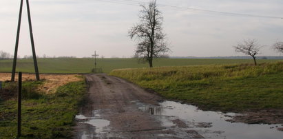 Starszy pan chciał przejść kilkadziesiąt kilometrów. Okazało się, że ma problem