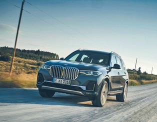 Bąk: Wybory? Głosuję na BMW X7 [MOTOFELIETON]
