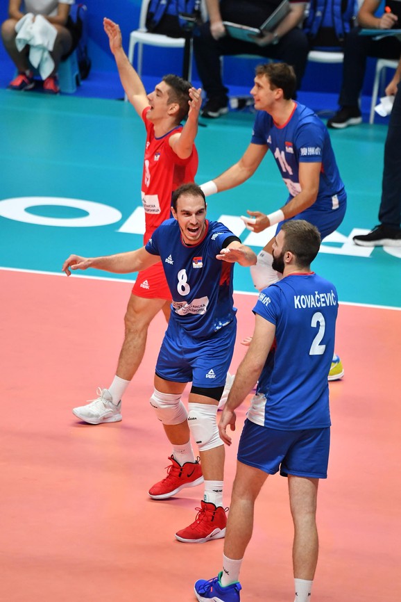 Marko Ivović (broj 8) sa saigračima