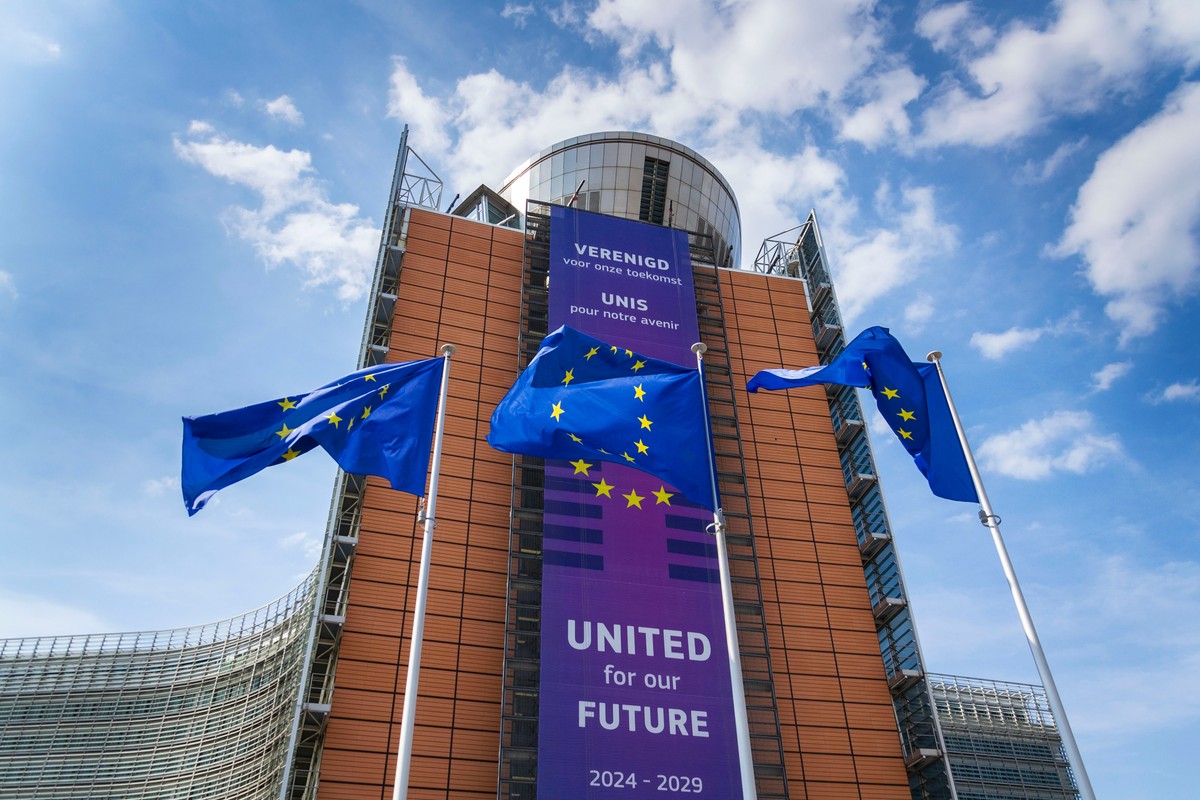 KE zatwierdza kolejny pakiet sankcji na Rosję. Celem rosyjskie banki i energia