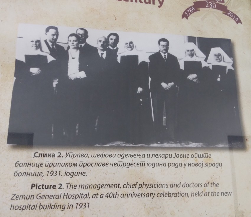 Uprava, šefovi odeljenja i lekari Javne opšte bolnice prilikom proslave četrdeset godina rada u novoj zgradi, 1931. godine.