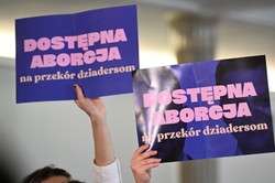 Powstała nadzwyczajna komisja do rozpatrzenia projektów ustaw dotyczących aborcji