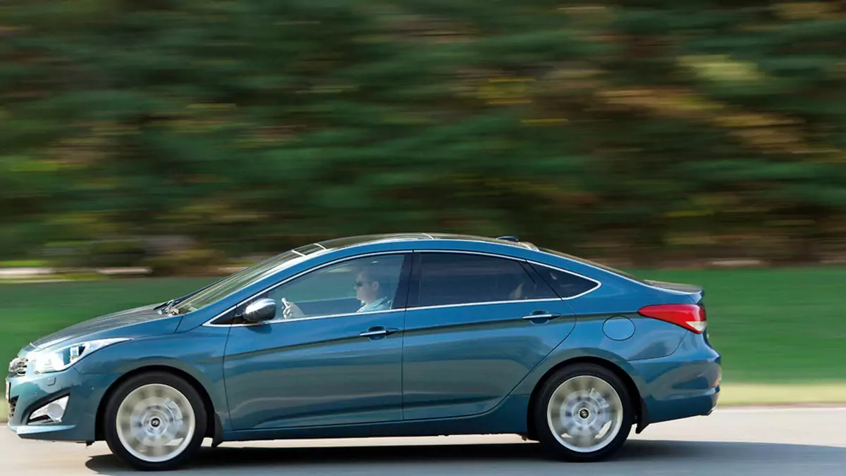 Hyundai i40 sedan: czy konkurenci powinni się bać?