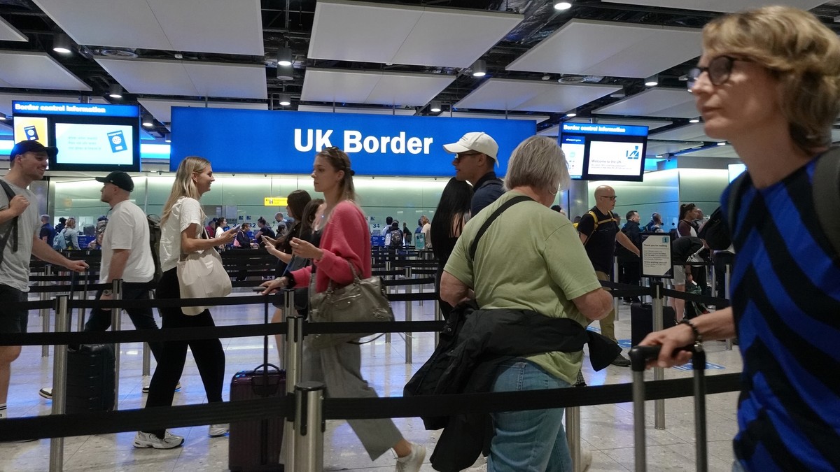 Drugi z rzędu spadek PKB w Wielkiej Brytanii. Polscy imigranci wyjeżdżają
