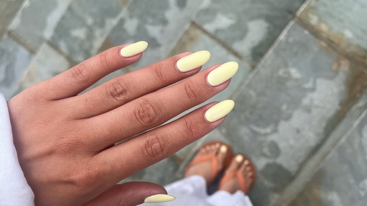 Ova nijansa manikira ne silazi sa trona trendova već tri godine