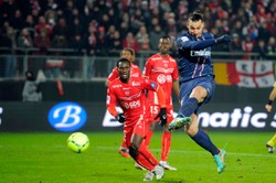Liga francuska: Hat-trick Ibrahimovicia. Valenciennes - PSG 0:4. WIDEO