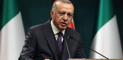 Prezydent Turcji wywołał dyplomatyczny skandal. Obraził Emmanuela Macrona
