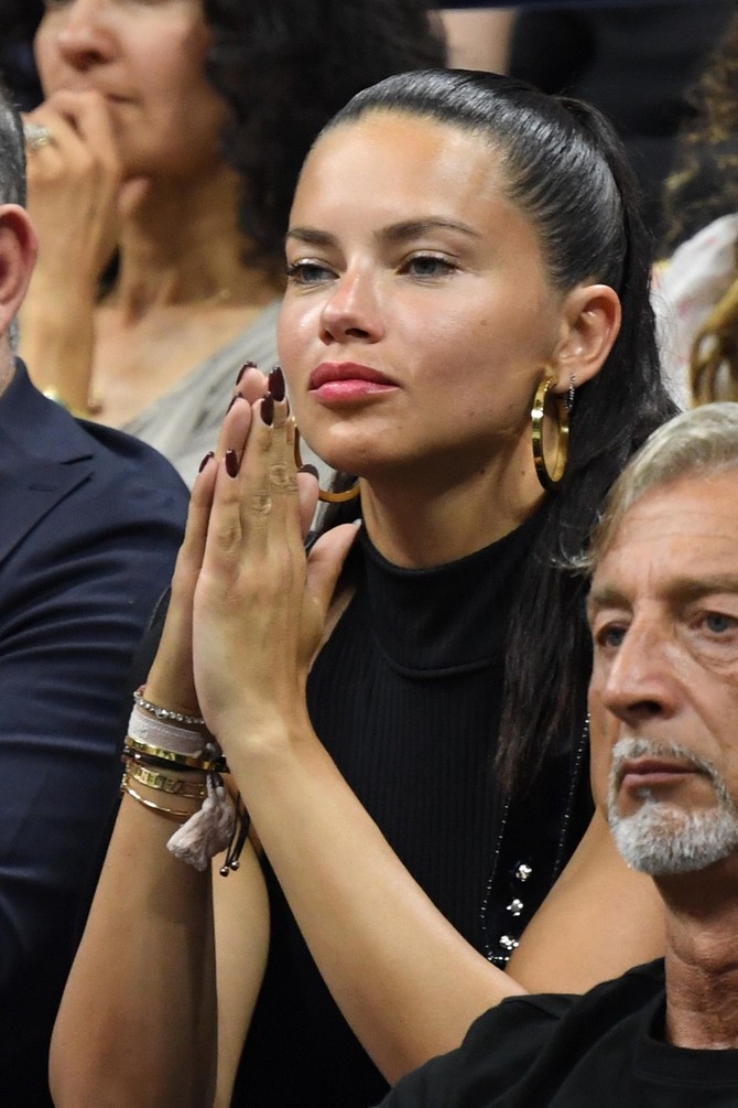 Adrijana Lima pored strica Novaka Đokovića