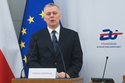 Nowe deportacje z Polski. Siemoniak: Najwięcej jest obywateli Gruzji i Ukrainy