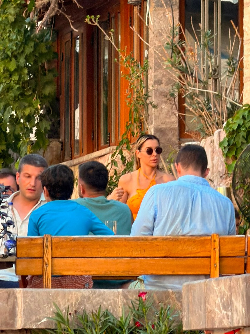 Paparaco brat Ane Ivanović u Crnoj Gori
