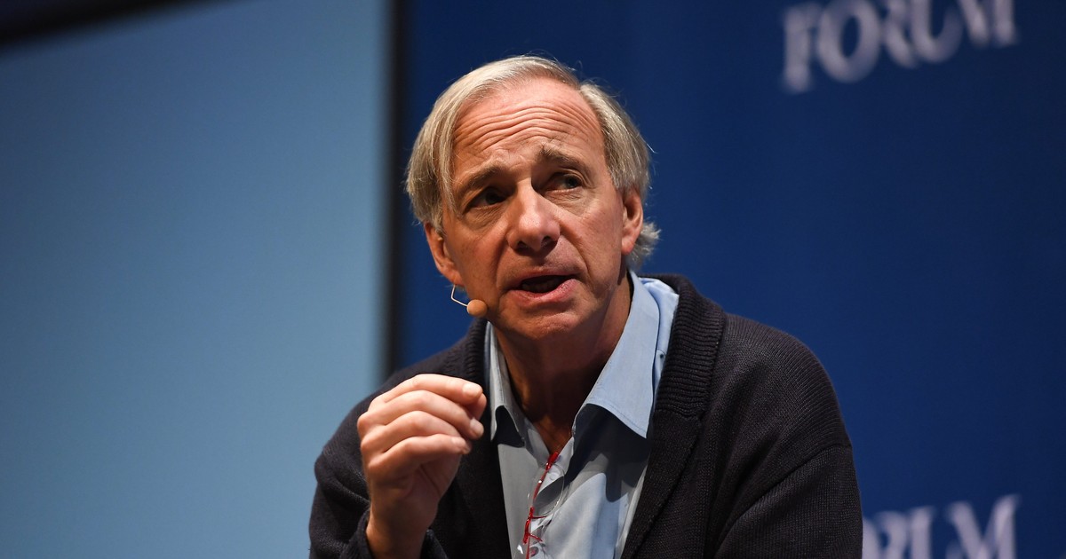 Billionaire investor Ray Dalio doesn't think the stock market is in a ...