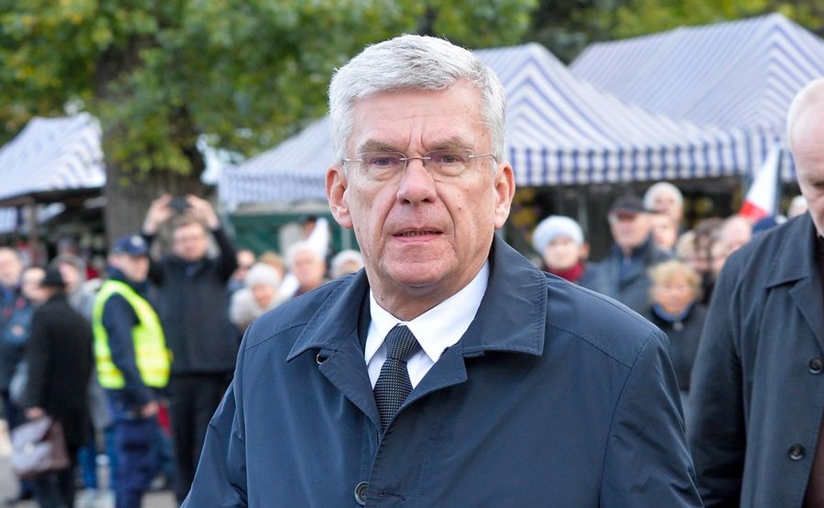 Karczewski wyprowadził się z rządowej willi. "Trzy malutkie pokoje..."