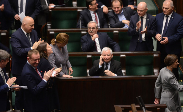 Partia Razem i Petru chcą sprawdzenia oświadczeń majątkowych prezesa PiS. Mazurek: To polityczny teatr