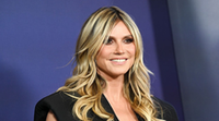 Az 52 éves Heidi Klum bikinis fotói felperzselték az internetet, hatalmas hírt jelentett be a szupermodell