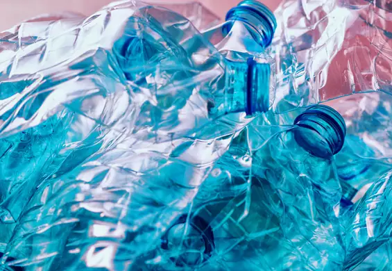 Plastik przerobiony na aromat waniliowy. Odkrycie naukowców pomoże w recyklingu