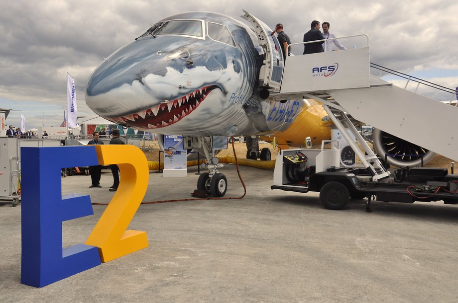 Embraer E190-E2 obrobione zdjęcia