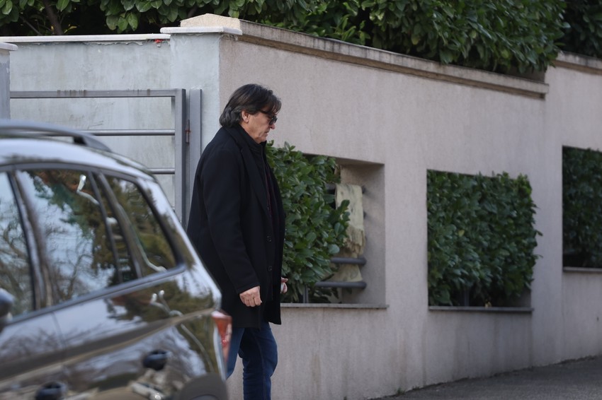 Kuća Zdravka Čolića bačena bomba