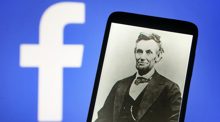 A Meta mintegy 4 milliárdos felhasználói bázisán – a Facebookon, az Instagramon és a WhatsAppon – keresztül készen áll arra, hogy mindenhol megjelenjen az új AI képességeivel. Ehhez különféle személyiségű chatbotok szolgáltatnák a könnyebb befogadhatóságot. Állítólag attól sem riadnak vissza, hogy egy Abraham Lincoln karaktert vessenek be. / Fotó: NorthFoto/Blikk