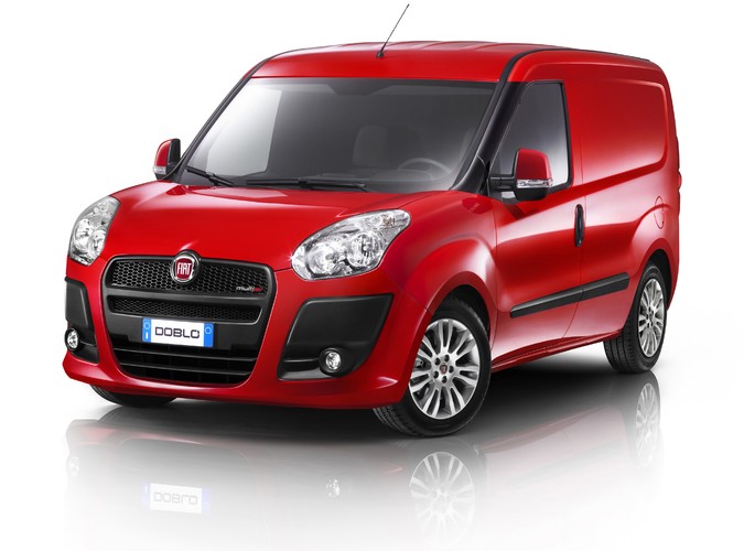 Fiat może być spokojny o powodzenie nowego doblo - poprzednik skusił ok. miliona ludzi więc następca nie może być gorszy… Sprzedaż
nowego auta ruszy w Polsce w pierwszym kwartale 2010 roku