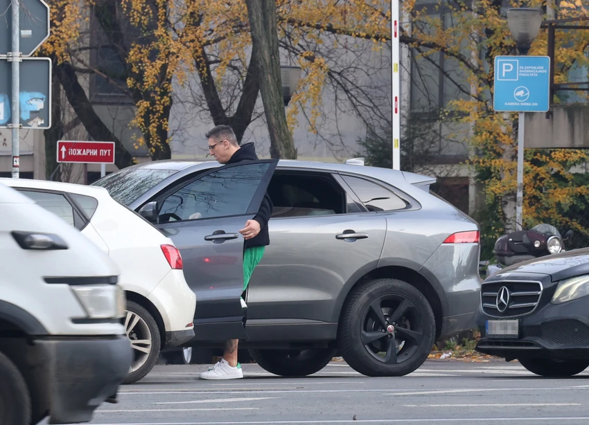 Kristijan Golubović paparaco