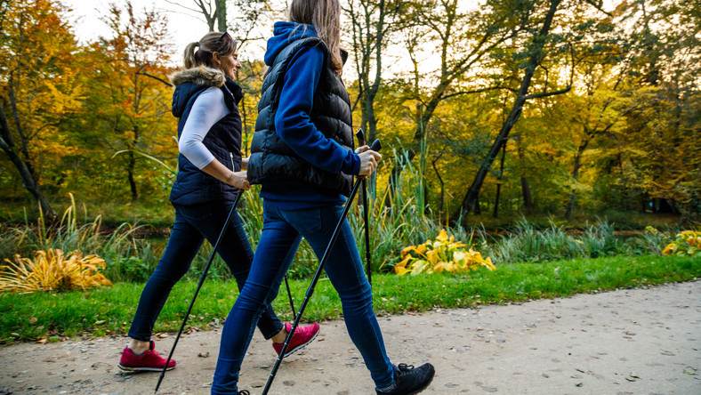Nordic walking - jak wybrać odpowiednie kijki?