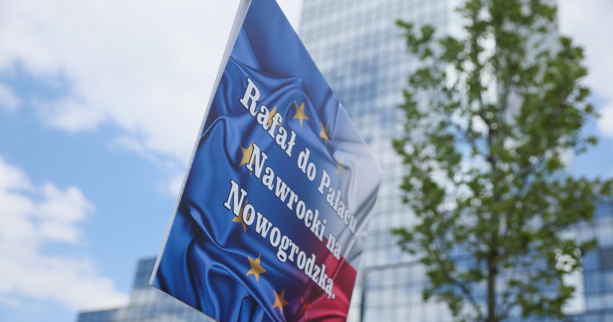 Dwa marsze w Warszawie na finiszu kampanii prezydenckiej [NA ŻYWO]