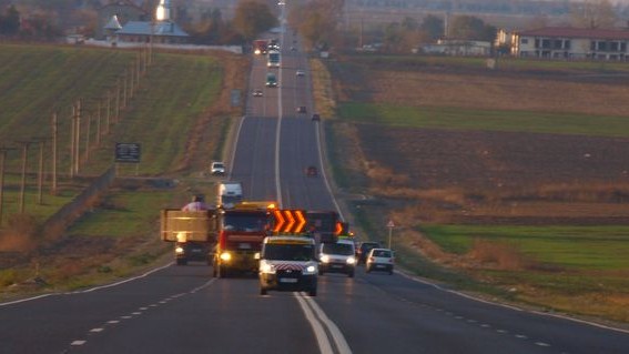 Nouă transporturi agabaritice de până la 130 de tone pe drumurile din România. Care sunt traseele vizate