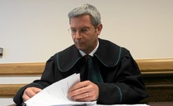 Prawnik, który przejął Chmielną 70, broni zwolnionej z ratusza żony: Czym ona zawiniła? CAŁY WYWIAD