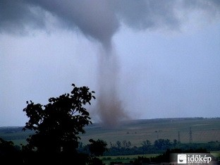 24156_tornado-312-d0001A66Cd6f9bf869f90