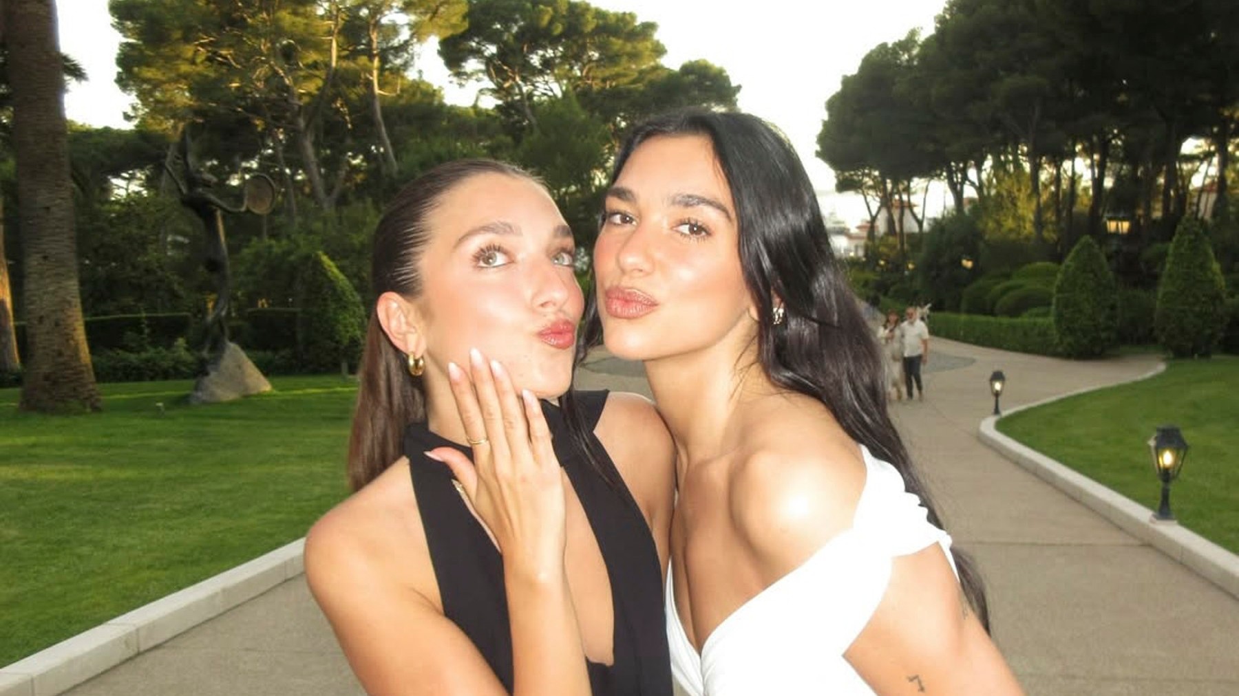 original foto: Dua LIPA, social 27. 5. 2025