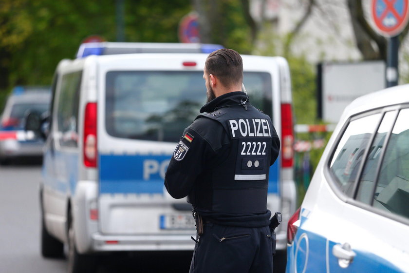 Police secures the area at the Urbankrankenhaus in Berlin