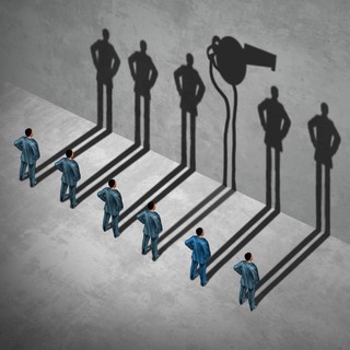 Przedwczesną i chybioną procedurę zgłoszeń dla sygnalistów wolno wycofać