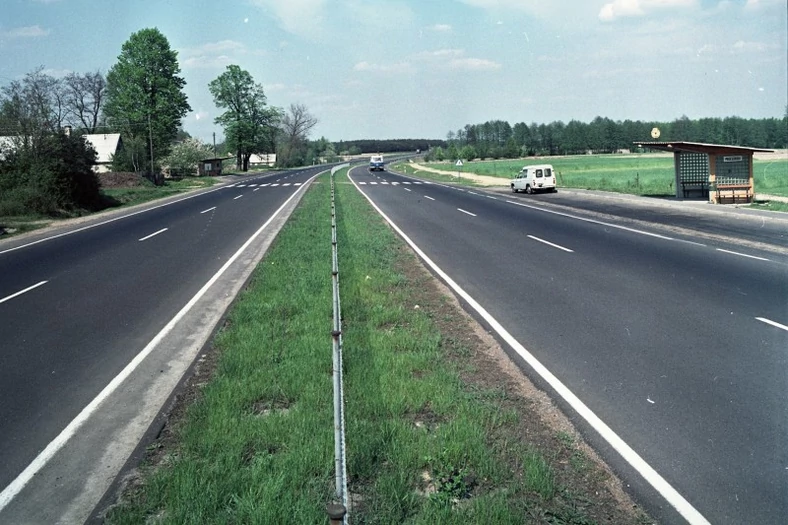 Gierkówka miała być pierwszą polską autostradą. Zapowiedzi te zrewidowało cięcie kosztów inwestycyjnych