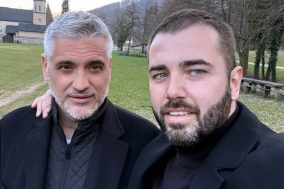 OVAKO SE SPREMA USKRS KOD ČEDE JOVANOVIĆA I ACE KOSA Za farbanje jaja koristili omiljenu tehniku svih Srba: Tu je i sin političara, a tek da vidite celu dekoraciju