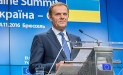 'Super Express': 7 mln zł w ciągu 2 lat. Tyle zarobili ludzie Tuska w Brukseli