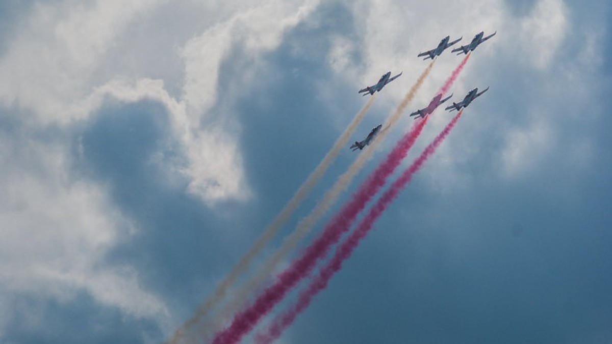 Organizowane co dwa lata w Radomiu Międzynarodowe Pokazy Lotnicze Air Show odbędą się nie w sierpniu 2017 r., ale w 2018 roku. Impreza ma być częścią obchodów stulecia polskiego lotnictwa – poinformował dziś radomski magistrat.